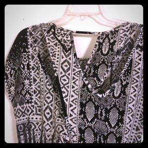 On Twelfth Black & off white design top